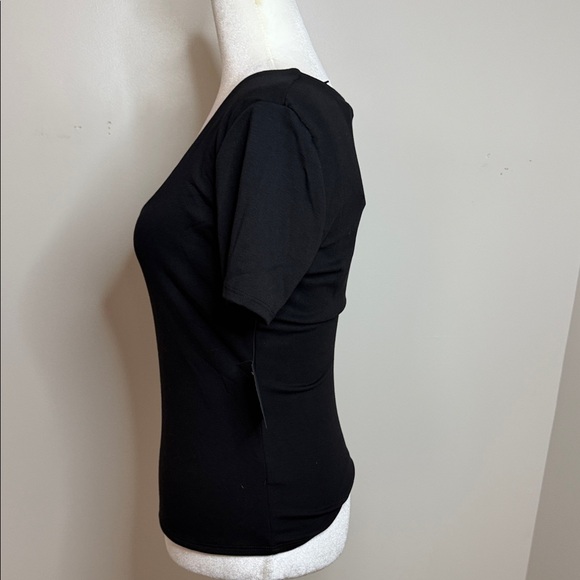 NWT Lulu's Classic Black Short Sleeve Tee size Large - Picture 9 of 11